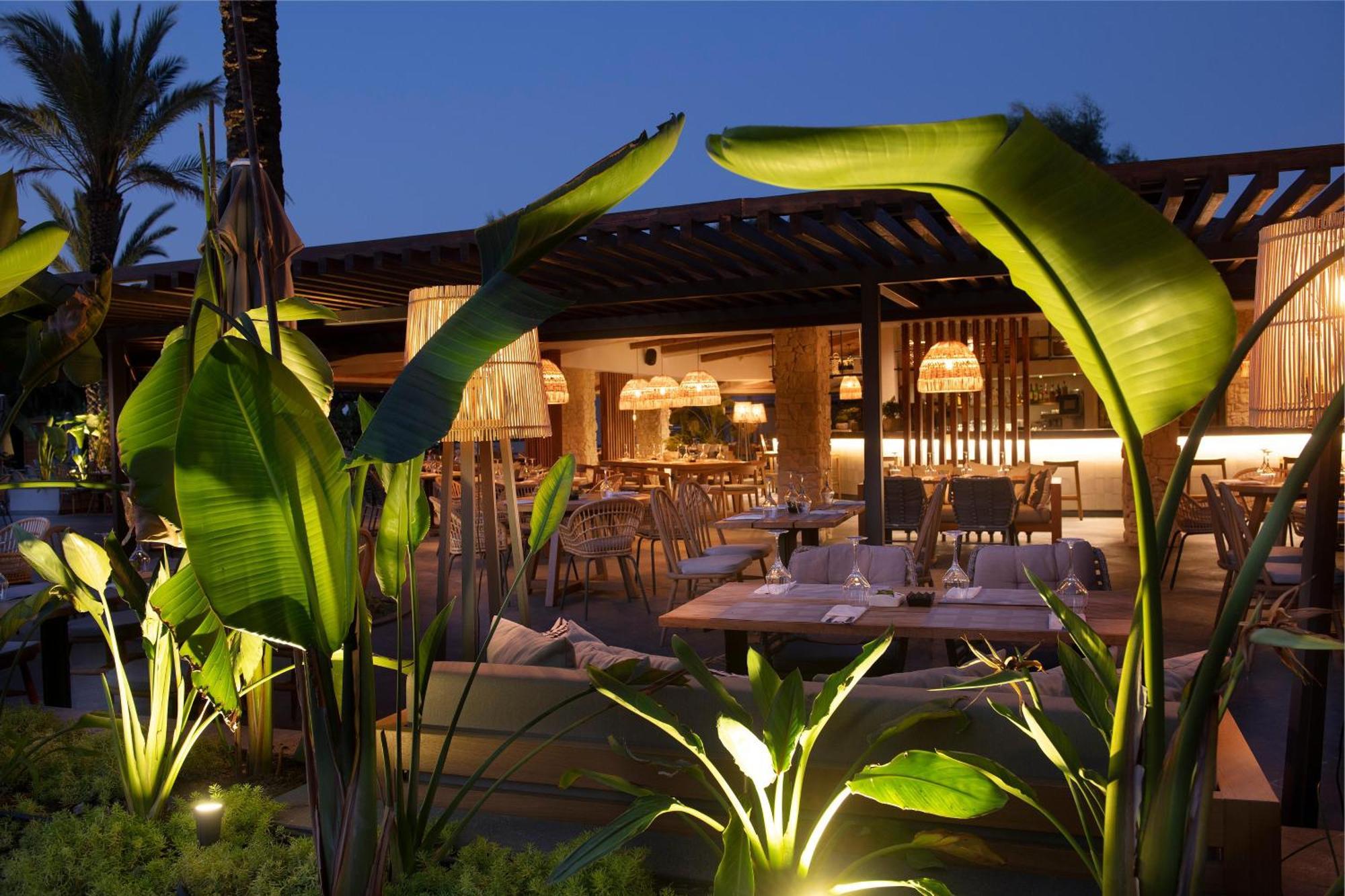 Miramare Beach Hotel Side Exterior photo