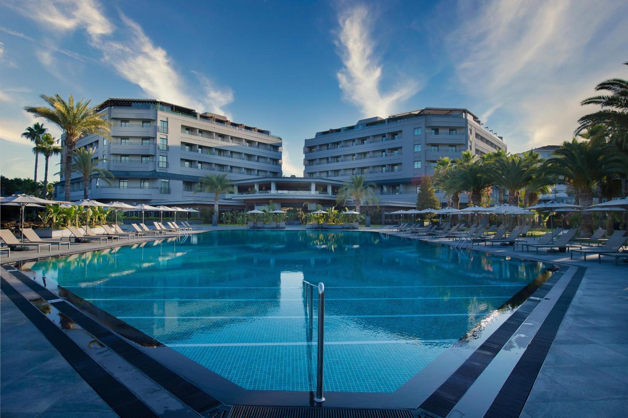 Miramare Beach Hotel Side Exterior photo